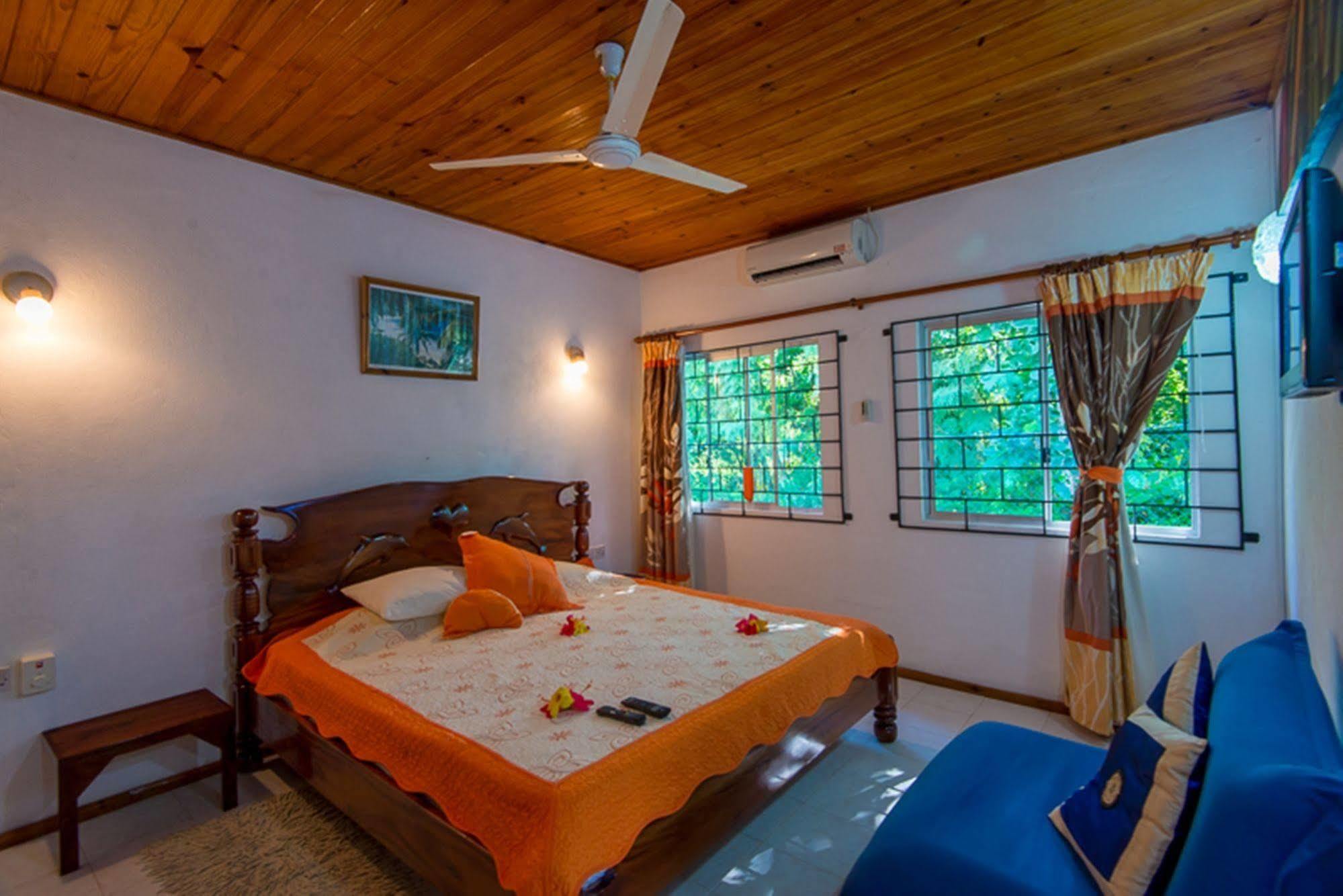 Le Tropique Villa (Adults Only) Grand Anse  Exterior photo