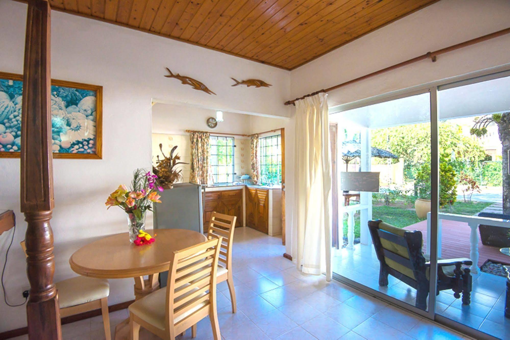 Le Tropique Villa (Adults Only) Grand Anse  Exterior photo